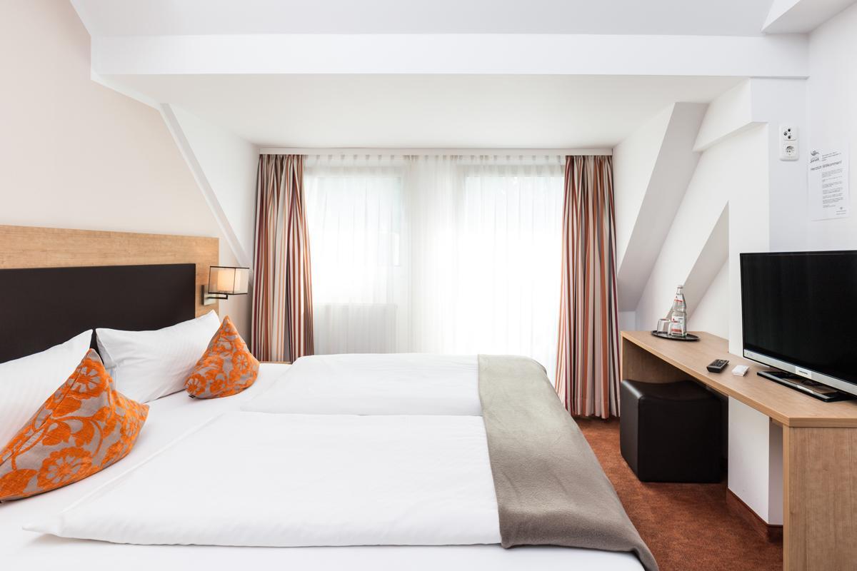 Hotel Sarah Heinsberg  Eksteriør bilde